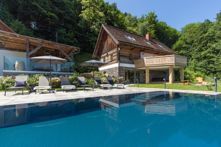 Premium-Chalet in absoluter Alleinlage